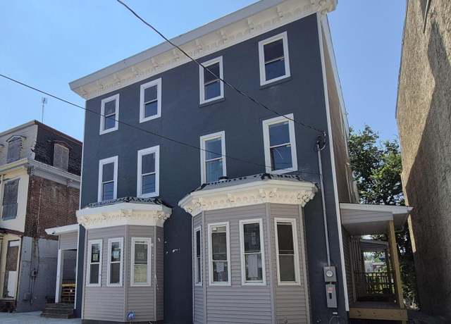 Property at 122 State St, Camden, NJ 08102, 6 beds, 3 baths
