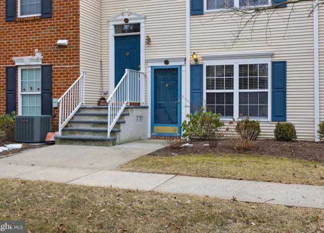 Property at 32 Wayne Ct, Plainsboro, NJ 08536, 2 beds, 1 bath