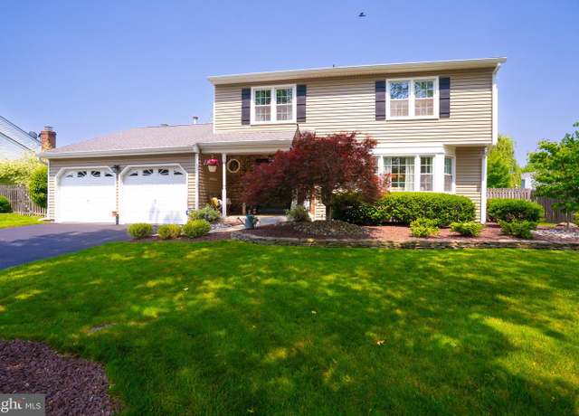 Property at 33 Wetherhill Way, Dayton, NJ 08810, 4 beds, 2.5 baths