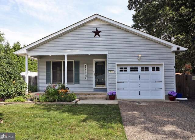 Property at 47 Central Ave, Waretown, NJ 08758, 2 beds, 1 bath