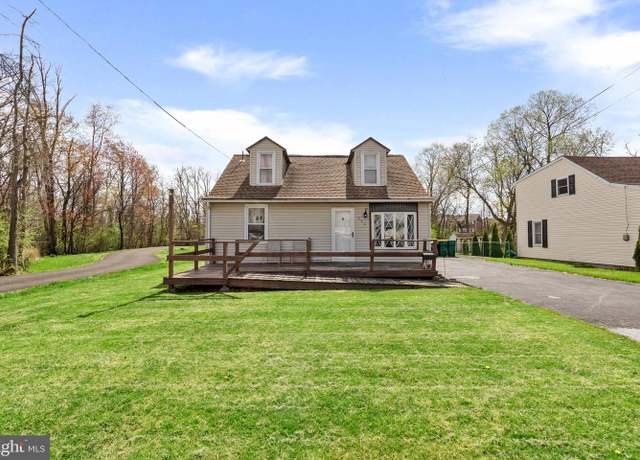 Property at 442 Washington Ave, Penndel, PA 19047, 5 beds, 2 baths