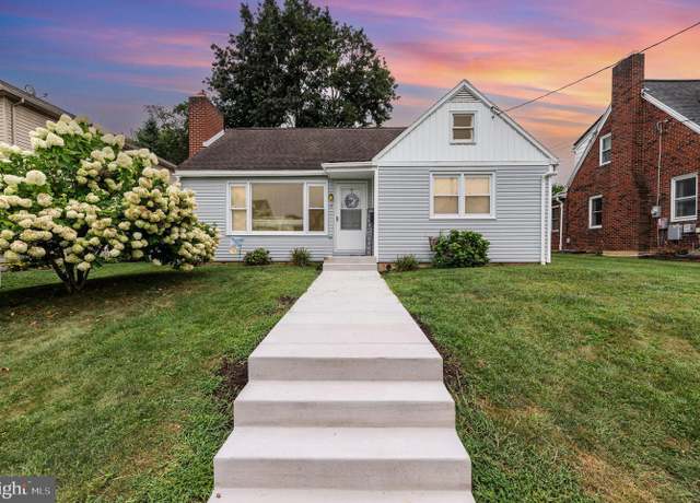 Property at 19 W Maplewood Ave, Mechanicsburg, PA 17055, 4 beds, 2 baths