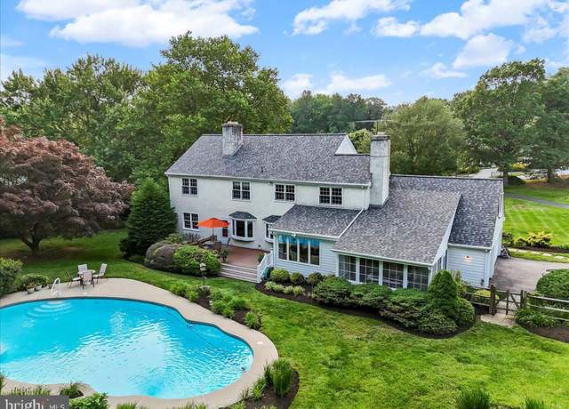 Property at 1771 Hunters Cir, West Chester, PA 19380, 5 beds, 2.5 baths