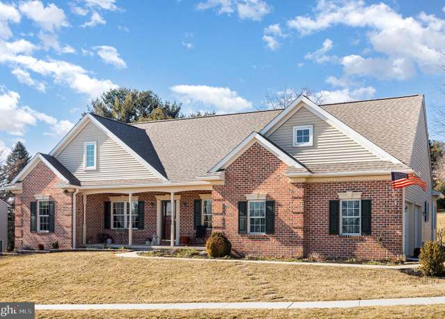 Property at 643 Hoffman Dr, Harrisburg, PA 17111, 3 beds, 2 baths