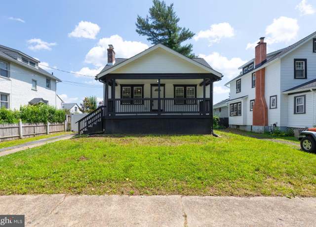 Property at 422 Bartlett Ave, Ridley Park, PA 19078, 3 beds, 2 baths