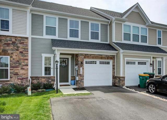 Property at 1194 Emilys Ct, Greencastle, PA 17225, 3 beds, 2.5 baths