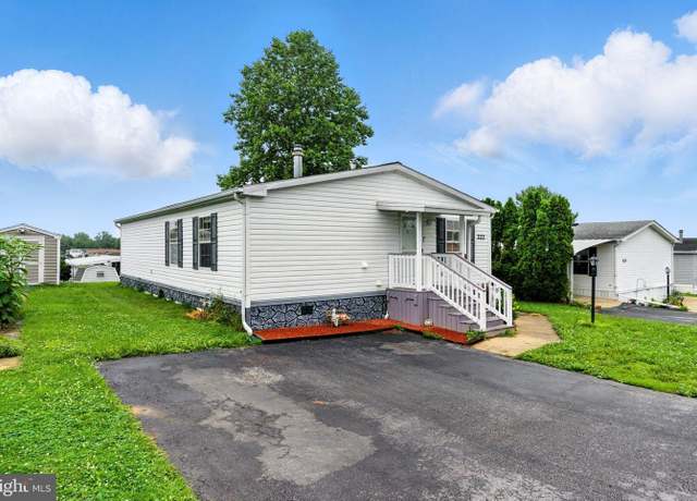 Property at 222 Longwood Ct W, Lancaster, PA 17603, 2 beds, 2 baths