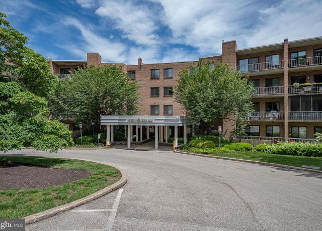Property at 1655 Oakwood Dr Unit N323, Narberth, PA 19072, 3 beds, 2.5 baths