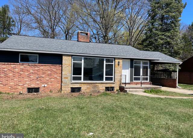 Property at 2075 Knob Hill Rd, York, PA 17403, 2 beds, 1 bath