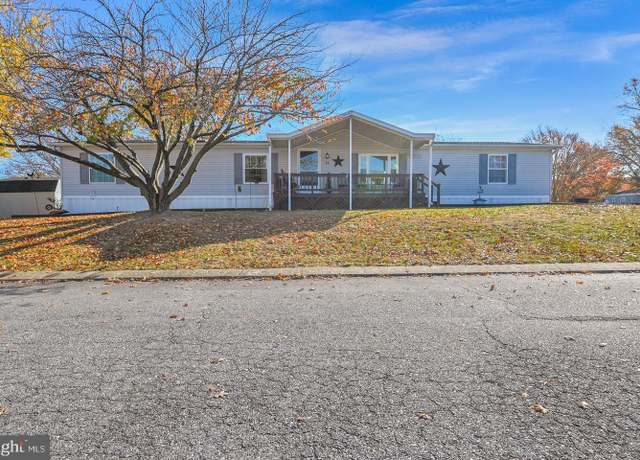 Property at 14 Spruce Ln, Manchester, PA 17345, 4 beds, 2 baths