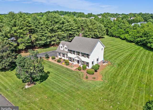 Property at 19127 Edgehill Pl, Culpeper, VA 22701, 5 beds, 4 baths