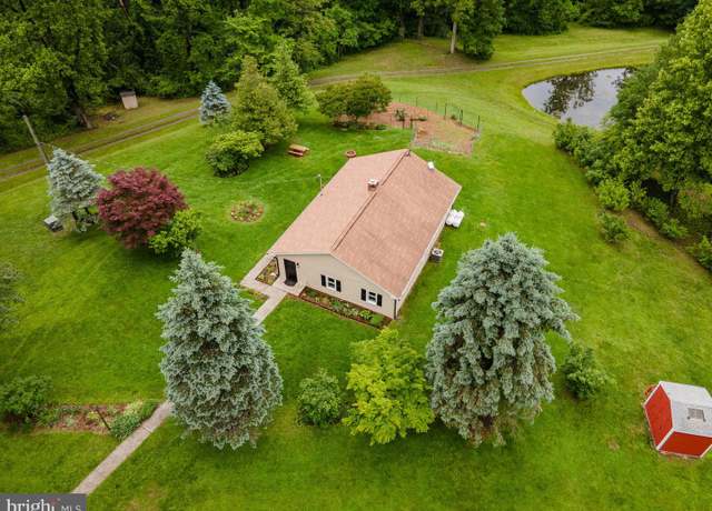 Property at 5861 Vine Ln, Linden, VA 22642, 3 beds, 2 baths