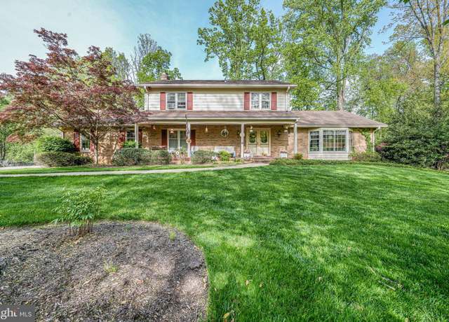 Property at 12003 Turf Ln, Reston, VA 20191, 6 beds, 3.5 baths