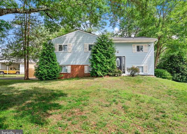 Property at 237 Cinmar Rd, Glen Burnie, MD 21060, 4 beds, 2 baths