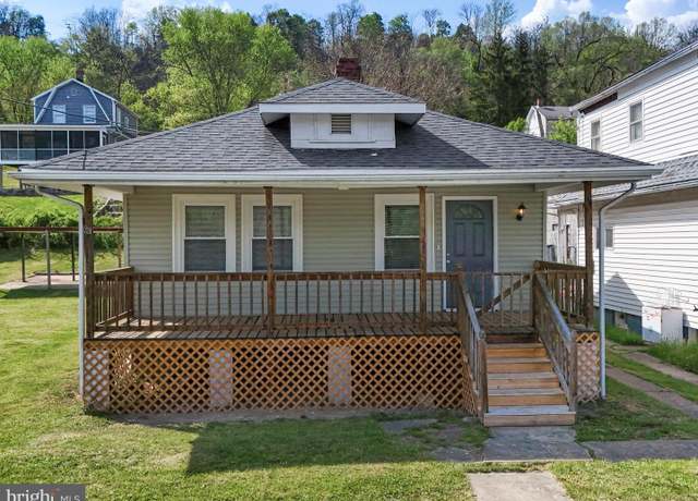 Property at 819 Manns Ter, Cumberland, MD 21502, 2 beds, 1 bath