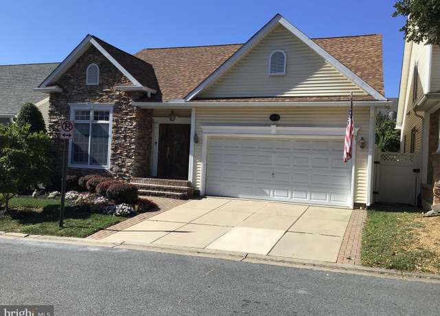 Property at 1015 Eastbourne Ct, Frederick, MD 21702, 3 beds, 3.5 baths