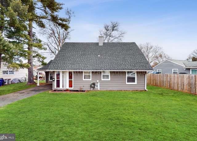 Property at 63 Pembrook Ln, Willingboro, NJ 08046, 5 beds, 2 baths