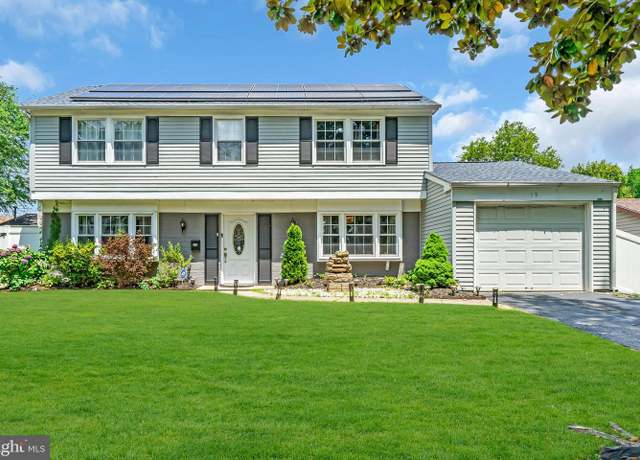 Property at 19 Hinsdale Ln, Willingboro, NJ 08046, 3 beds, 2.5 baths
