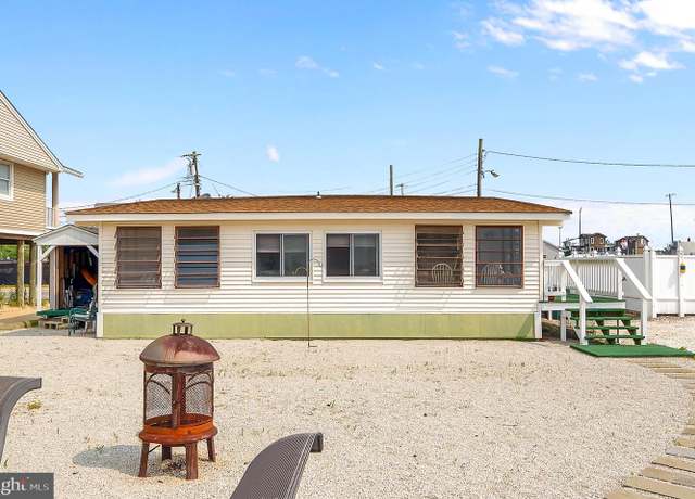 Property at 34 Boom Way N, Tuckerton, NJ 08087, 3 beds, 1 bath