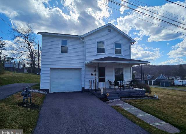 Property at 3111 S 4th St, Tyrone, PA 16686, 3 beds, 1.5 baths