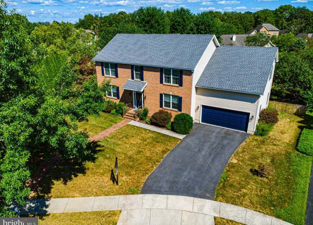 Property at 3 Baird Ct, Carlisle, PA 17013, 5 beds, 3 baths