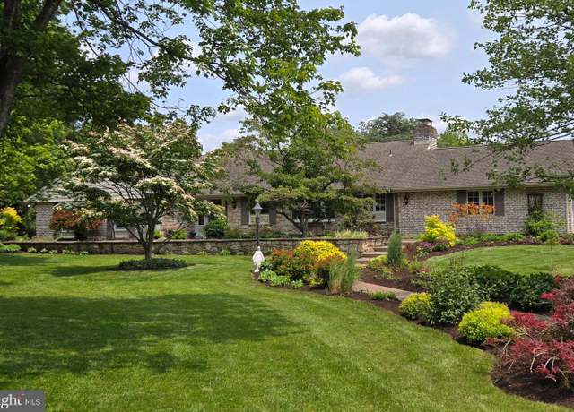 Property at 4 Apple Tree Ln, Hummelstown, PA 17036, 3 beds, 3 baths
