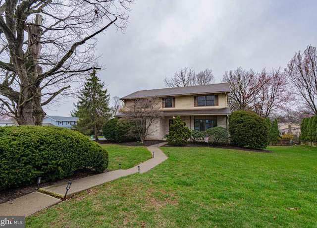 Property at 1520 Coventry Rd, Allentown, PA 18104, 4 beds, 2.5 baths
