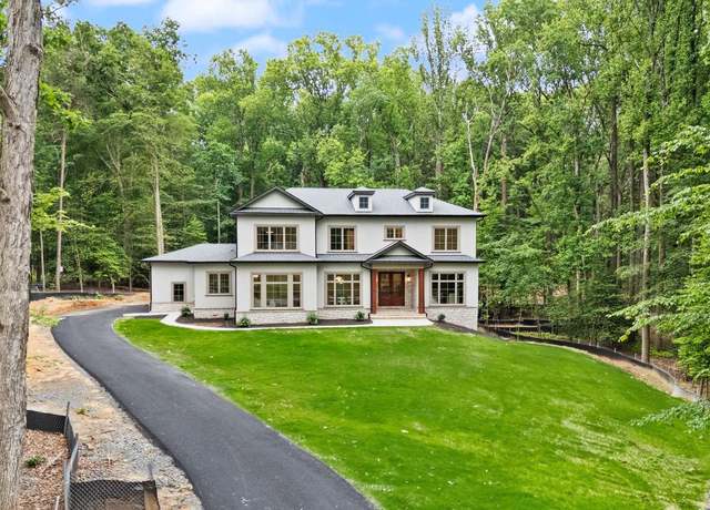 Property at 11121 Elmview Pl, Great Falls, VA 22066, 6 beds, 6.5 baths