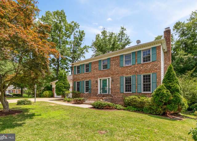 Property at 3899 Locust Ln, Alexandria, VA 22310, 5 beds, 3.5 baths