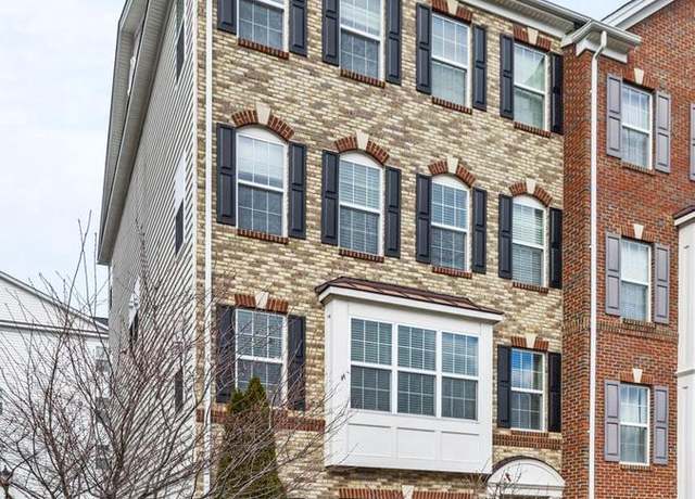 Property at 15244 Torbay Way, Woodbridge, VA 22191, 2 beds, 2.5 baths