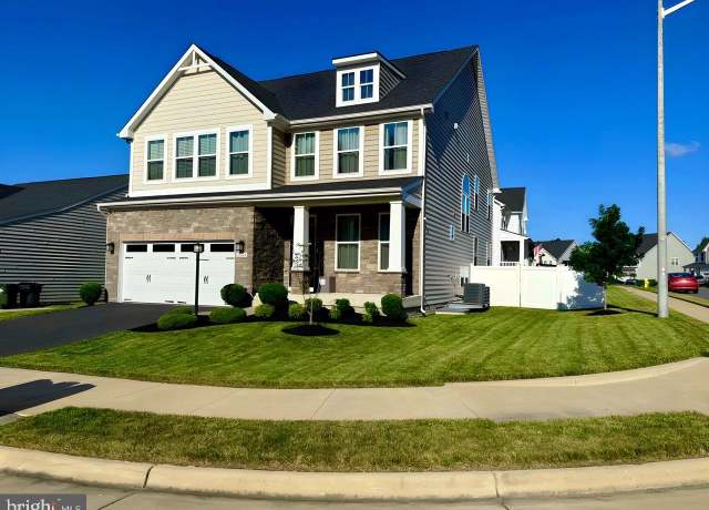 Property at 12225 Cranford Dr, Woodbridge, VA 22192, 5 beds, 4.5 baths