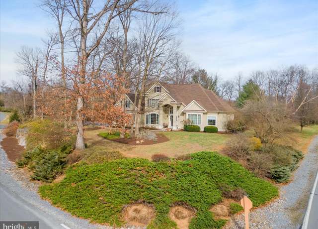 Property at 44 N Tamarac Dr, Shepherdstown, WV 25443, 3 beds, 2.5 baths