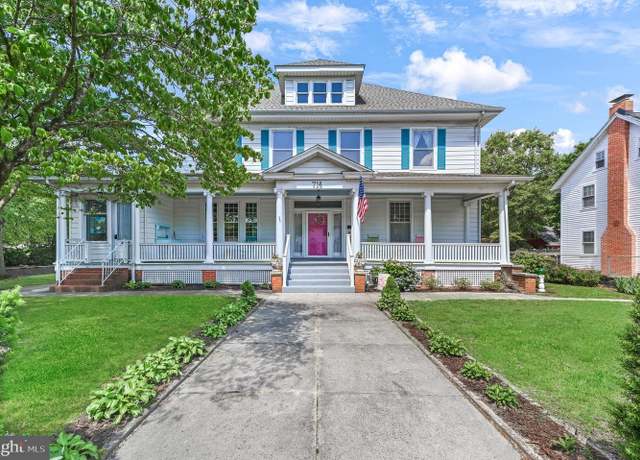Property at 714 West St, Laurel, DE 19956, 6 beds, 4.5 baths