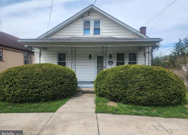 Property at 324 Reservoir Ave, Cumberland, MD 21502, 3 beds, 1 bath