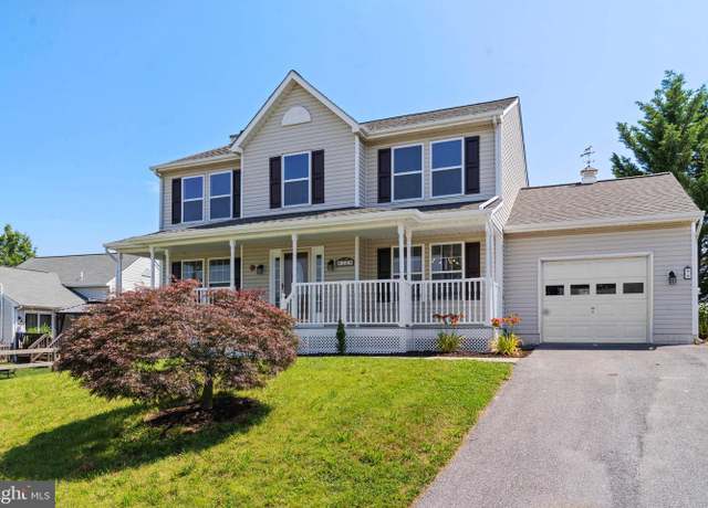 Property at 98 Kenan St, Taneytown, MD 21787, 4 beds, 2.5 baths