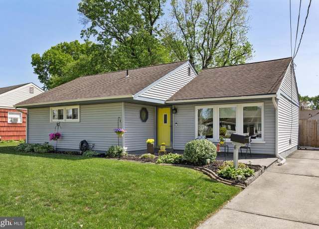 Property at 4 Rose Ave, Maple Shade, NJ 08052, 3 beds, 1 bath