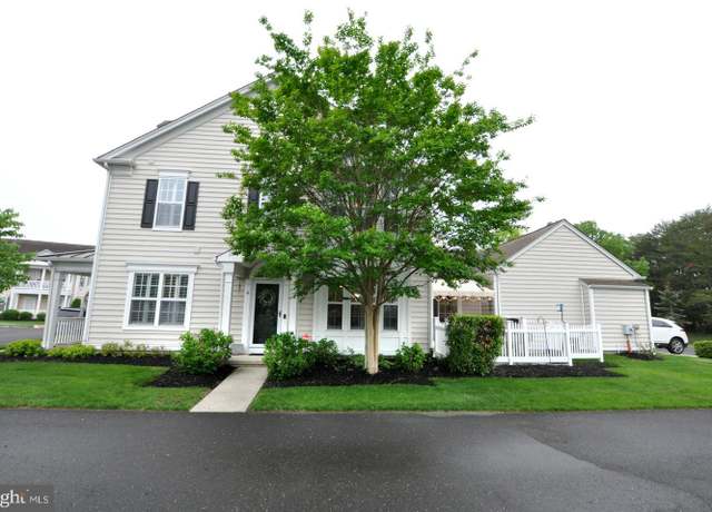 Property at 4 Milford Cir, Voorhees, NJ 08043, 3 beds, 2.5 baths