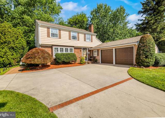 Property at 124 Connecticut Ave, Cherry Hill, NJ 08002, 3 beds, 2.5 baths