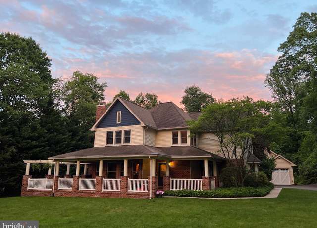 Property at 43 Shea Dr, Mohnton, PA 19540, 4 beds, 3 baths
