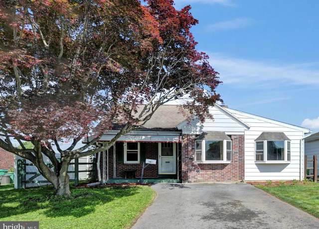 Property at 1415 Kenhorst Blvd, Reading, PA 19607, 2 beds, 1 bath