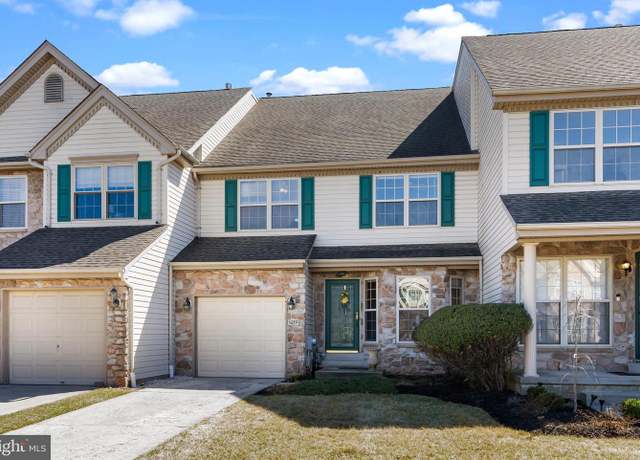Property at 5089 Beacon Hill Ct, Doylestown, PA 18902, 3 beds, 2.5 baths