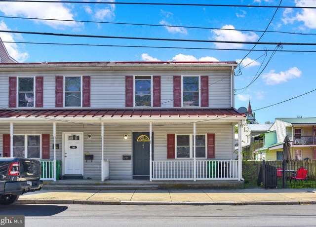 Property at 164 W North St, Carlisle, PA 17013, 3 beds, 1.5 baths