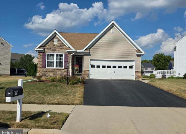 Property at 211 Adobe Dr, Middletown, PA 17057, 3 beds, 2 baths