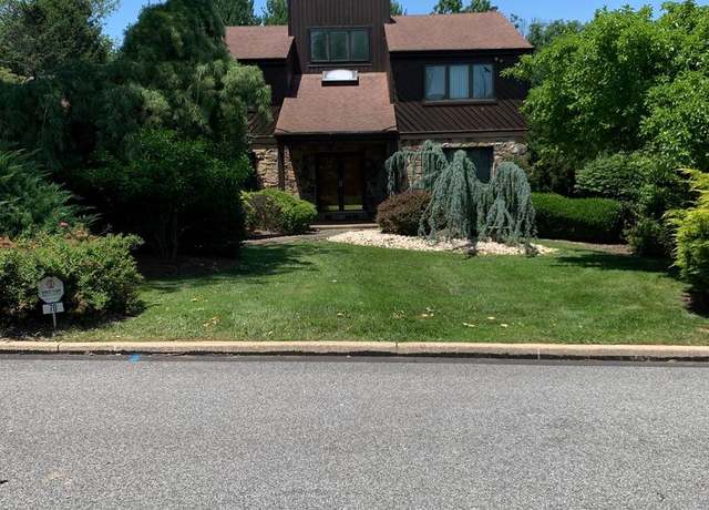 Property at 70 Hargrave Ln, Media, PA 19063, 4 beds, 2.5 baths
