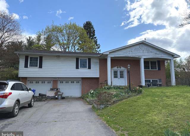 Property at 22 Sheffield Dr, Chambersburg, PA 17201, 5 beds, 2.5 baths