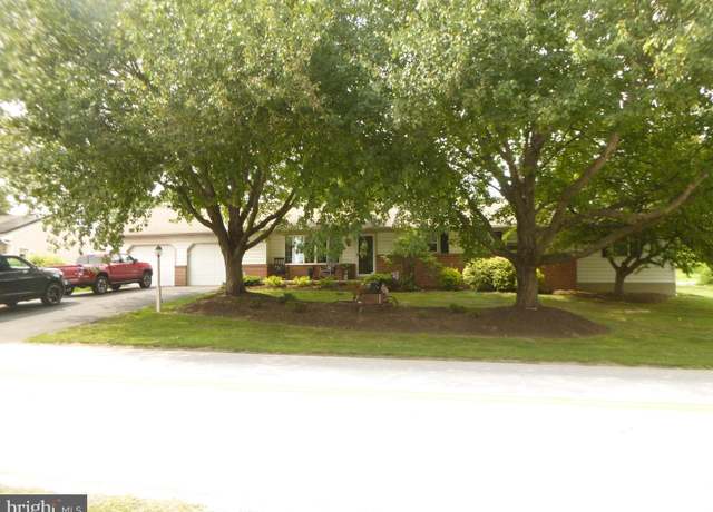 Property at 1731 Windy Hill Rd, Lancaster, PA 17602, 3 beds, 3 baths
