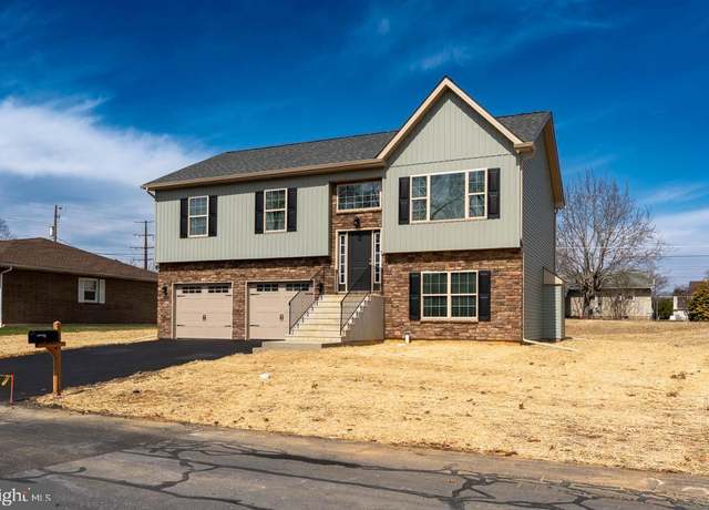 Property at 2737 Keystone St, Bethlehem, PA 18020, 4 beds, 3 baths