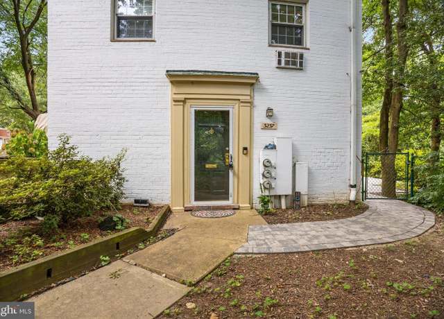 Property at 3237 Ravensworth Pl, Alexandria, VA 22302, 2 beds, 1 bath