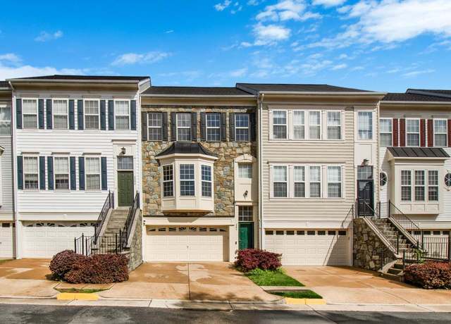 Property at 2080 Capstone Cir, Herndon, VA 20170, 3 beds, 3 baths