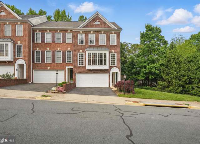 Property at 3150 Grovehurst Pl, Alexandria, VA 22310, 3 beds, 2.5 baths
